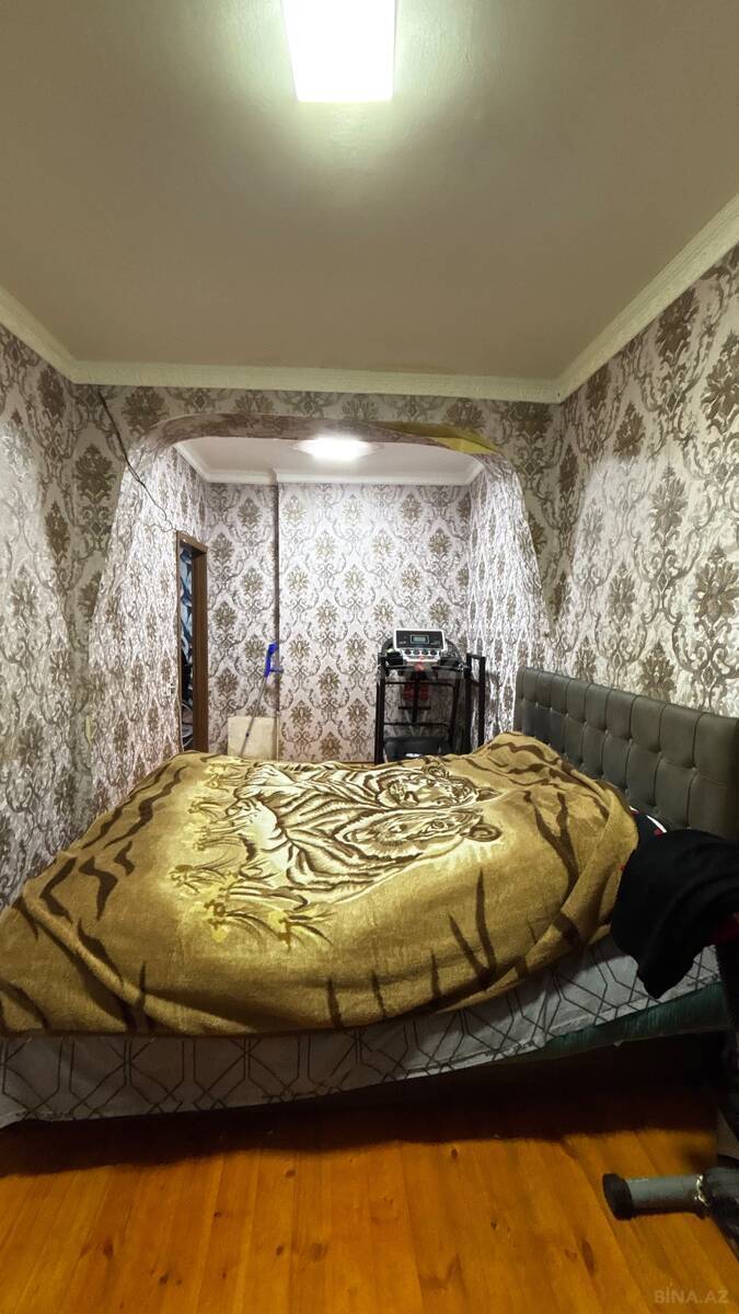 3 otaqlı Köhnə tikili, Memar Əcəmi m., Bakı