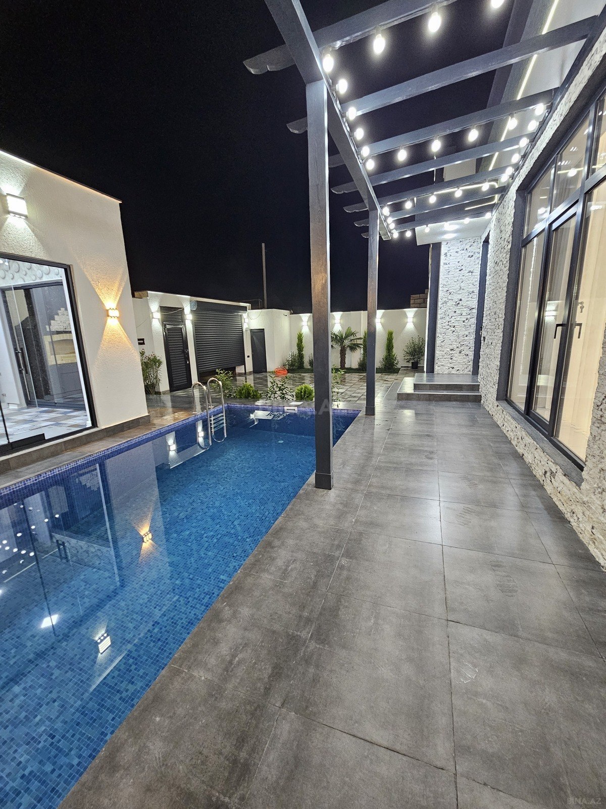 4 otaqlı Həyət evi/Bağ evi, Şüvəlan q., Bakı