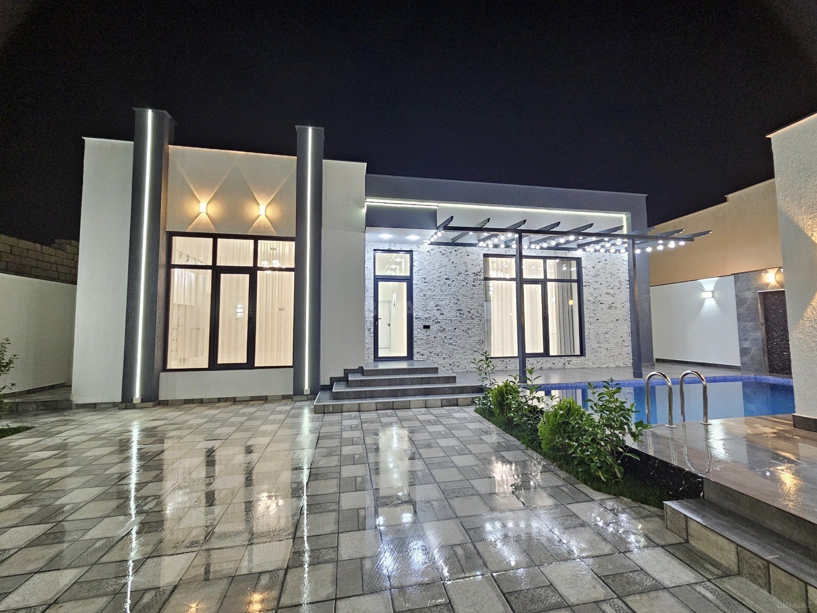 4 otaqlı Həyət evi/Bağ evi, Şüvəlan q., Bakı