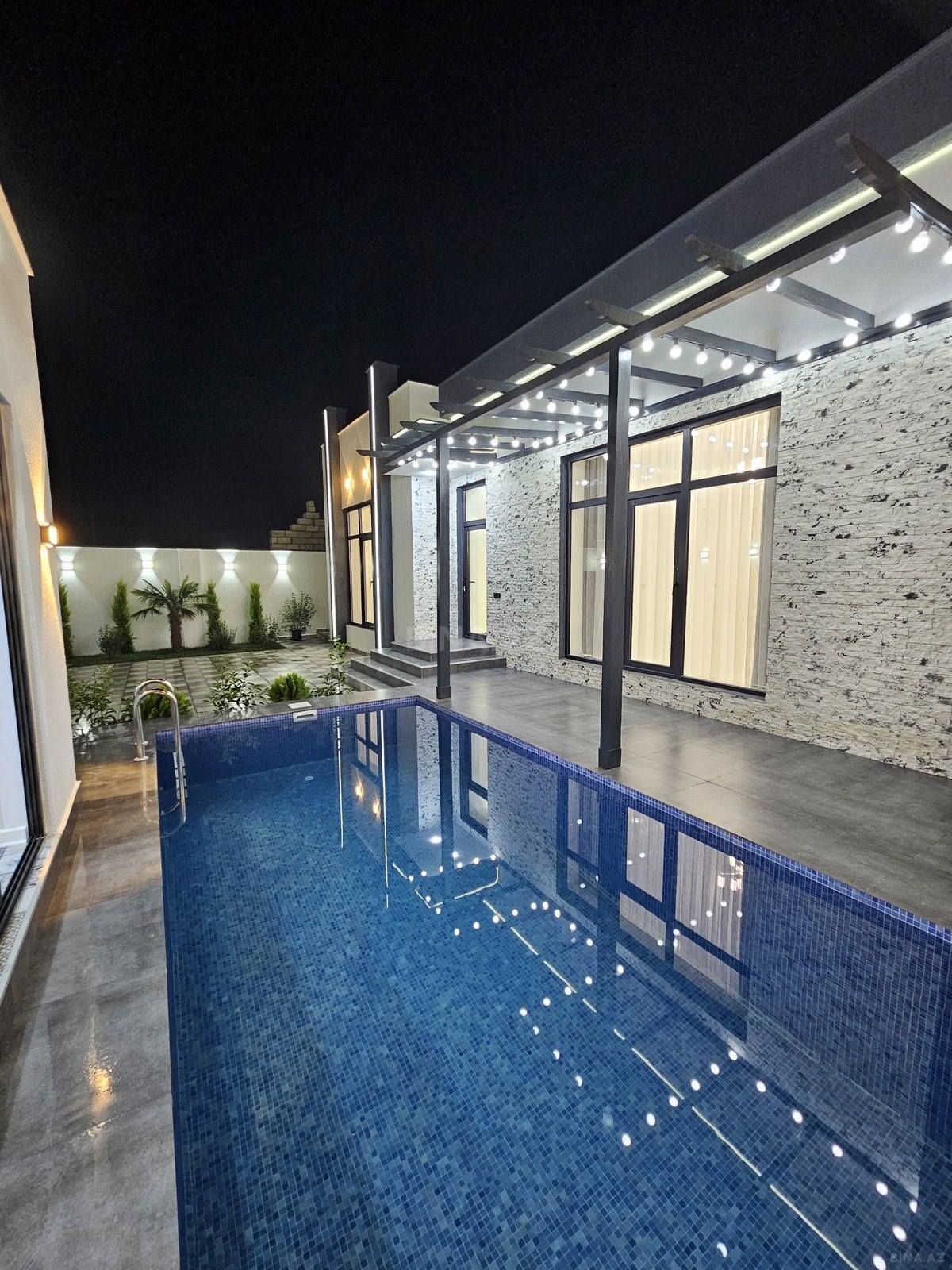 4 otaqlı Həyət evi/Bağ evi, Şüvəlan q., Bakı