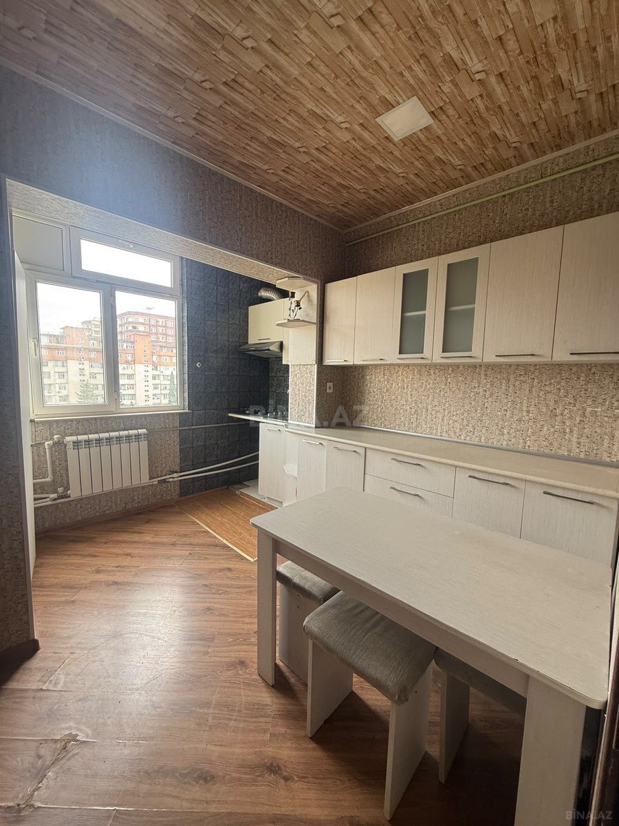 4 otaqlı Köhnə tikili, Əhmədli m., Bakı