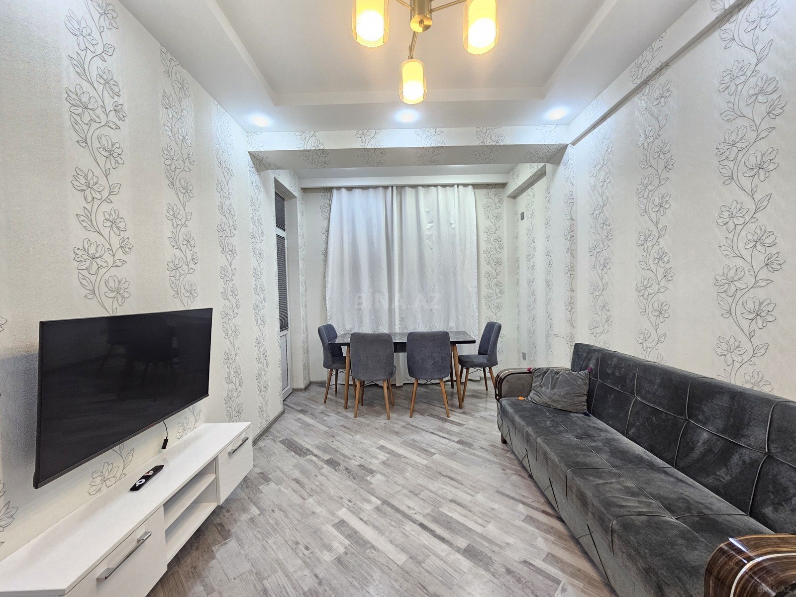 2 otaqlı Yeni tikili, Xırdalan