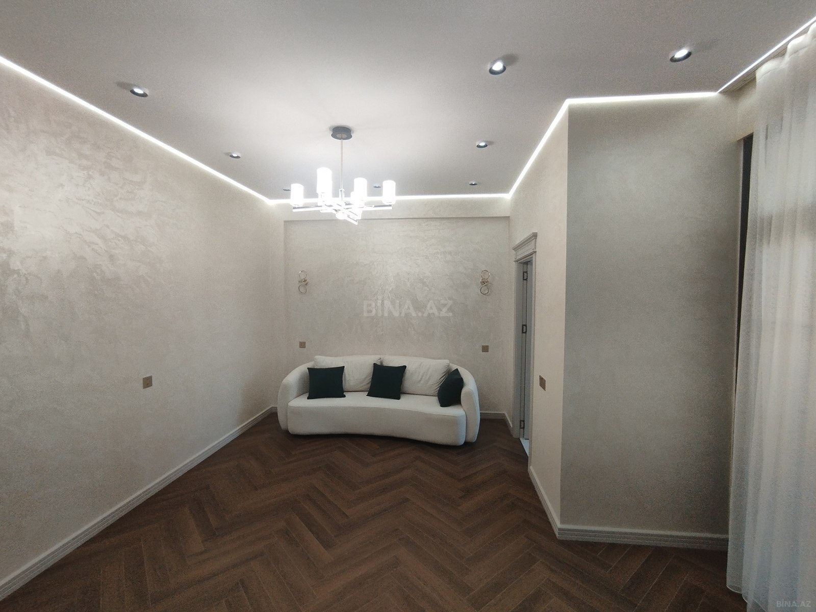 2 otaqlı Yeni tikili, Neftçilər m., Bakı