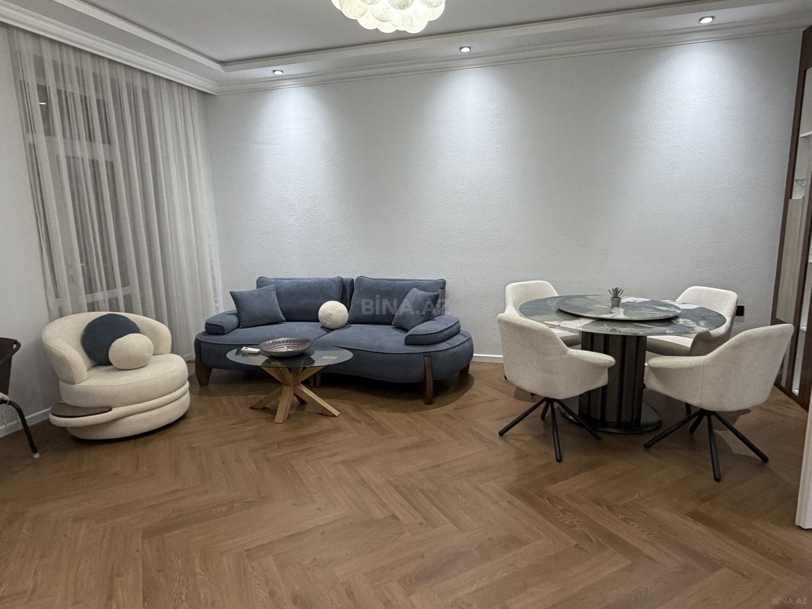3 otaqlı Köhnə tikili, Sahil m., Bakı