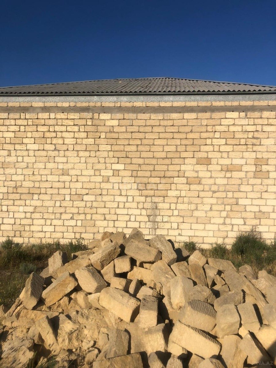 Torpaq Güzdək q., Bakı