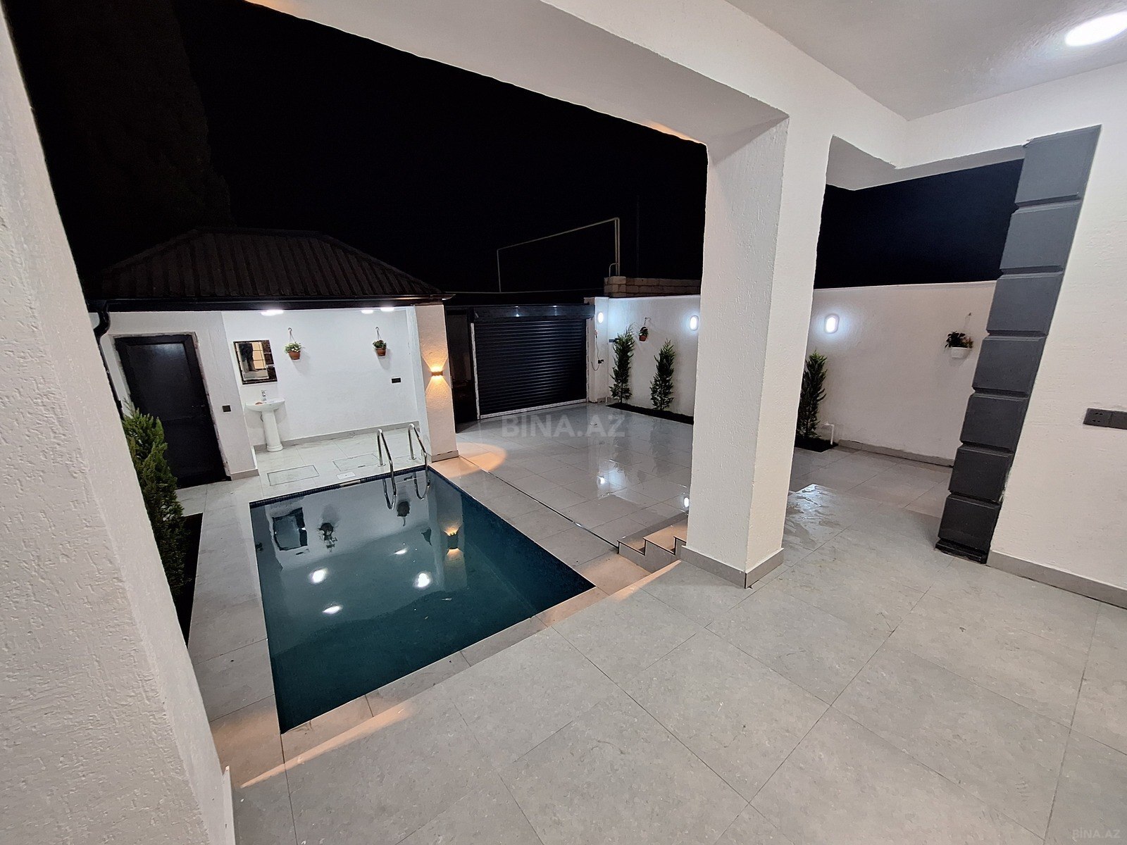 4 otaqlı Həyət evi/Bağ evi, Şüvəlan q., Bakı