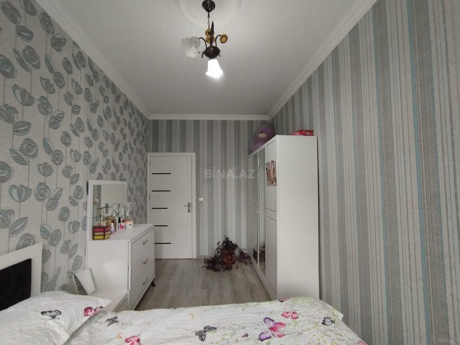 3 otaqlı Köhnə tikili, Memar Əcəmi m., Bakı