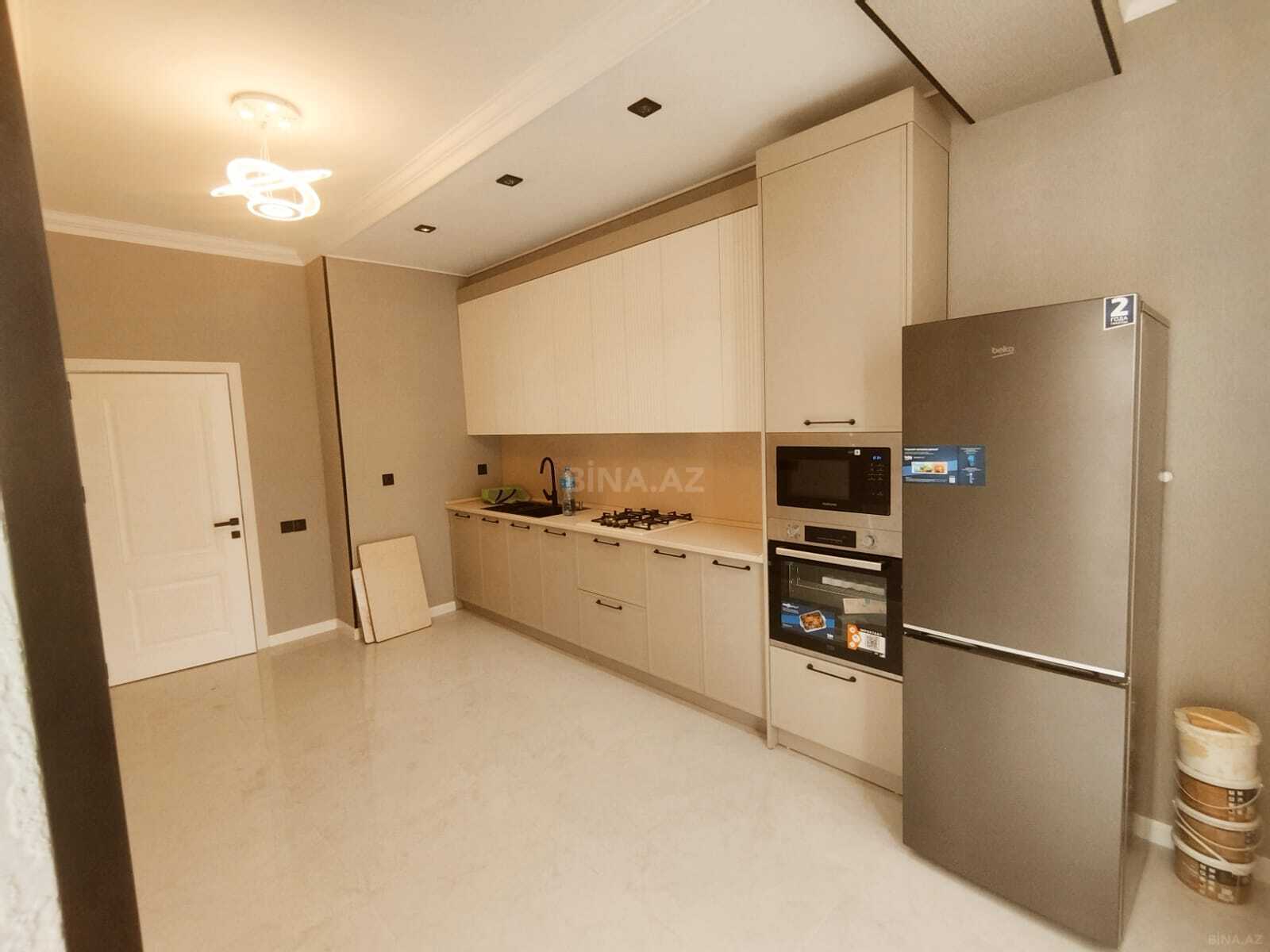 3 otaqlı Yeni tikili, Qara Qarayev m., Bakı