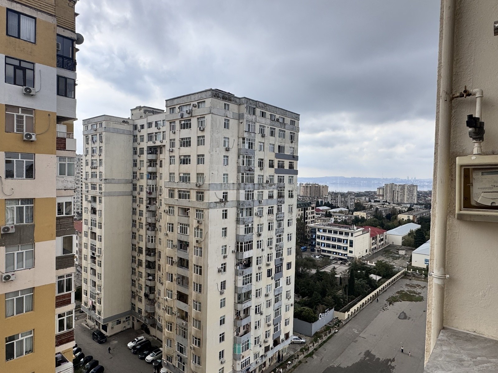 3 otaqlı Yeni tikili, Həzi Aslanov m., Bakı