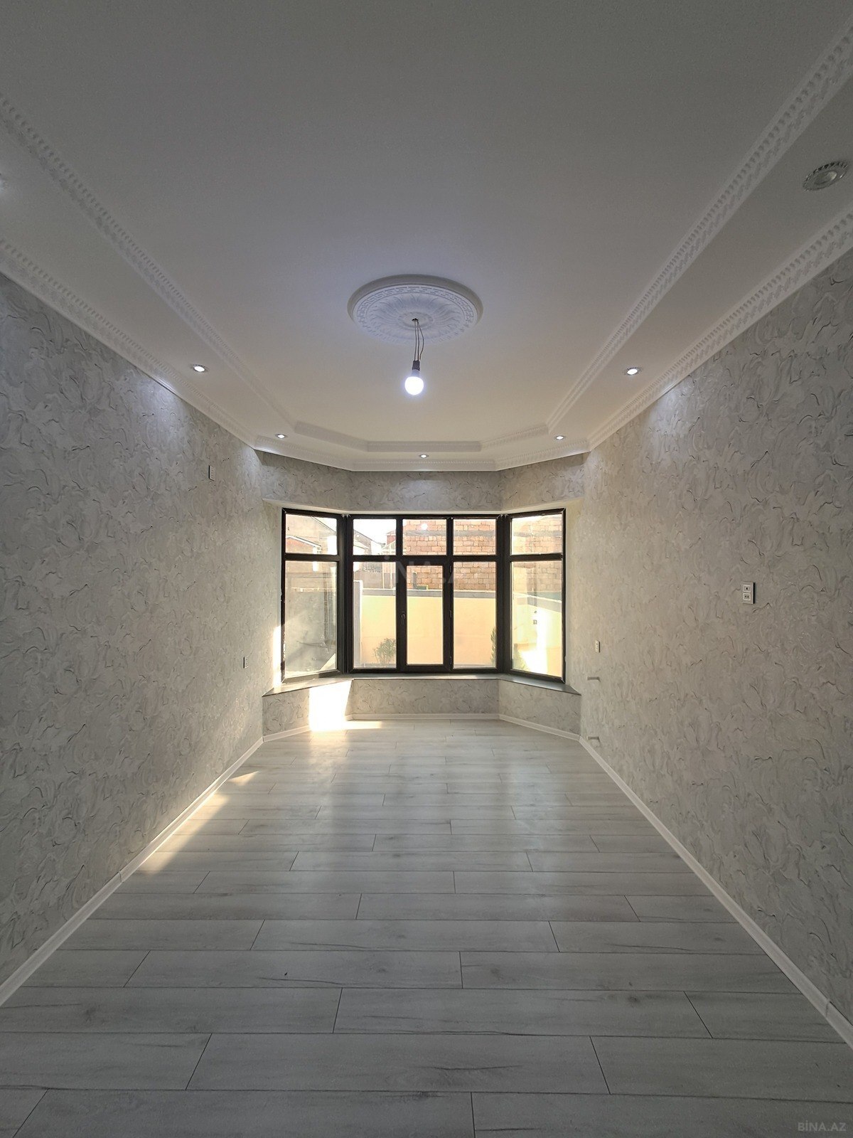 4 otaqlı Həyət evi/Bağ evi, Saray q., Bakı