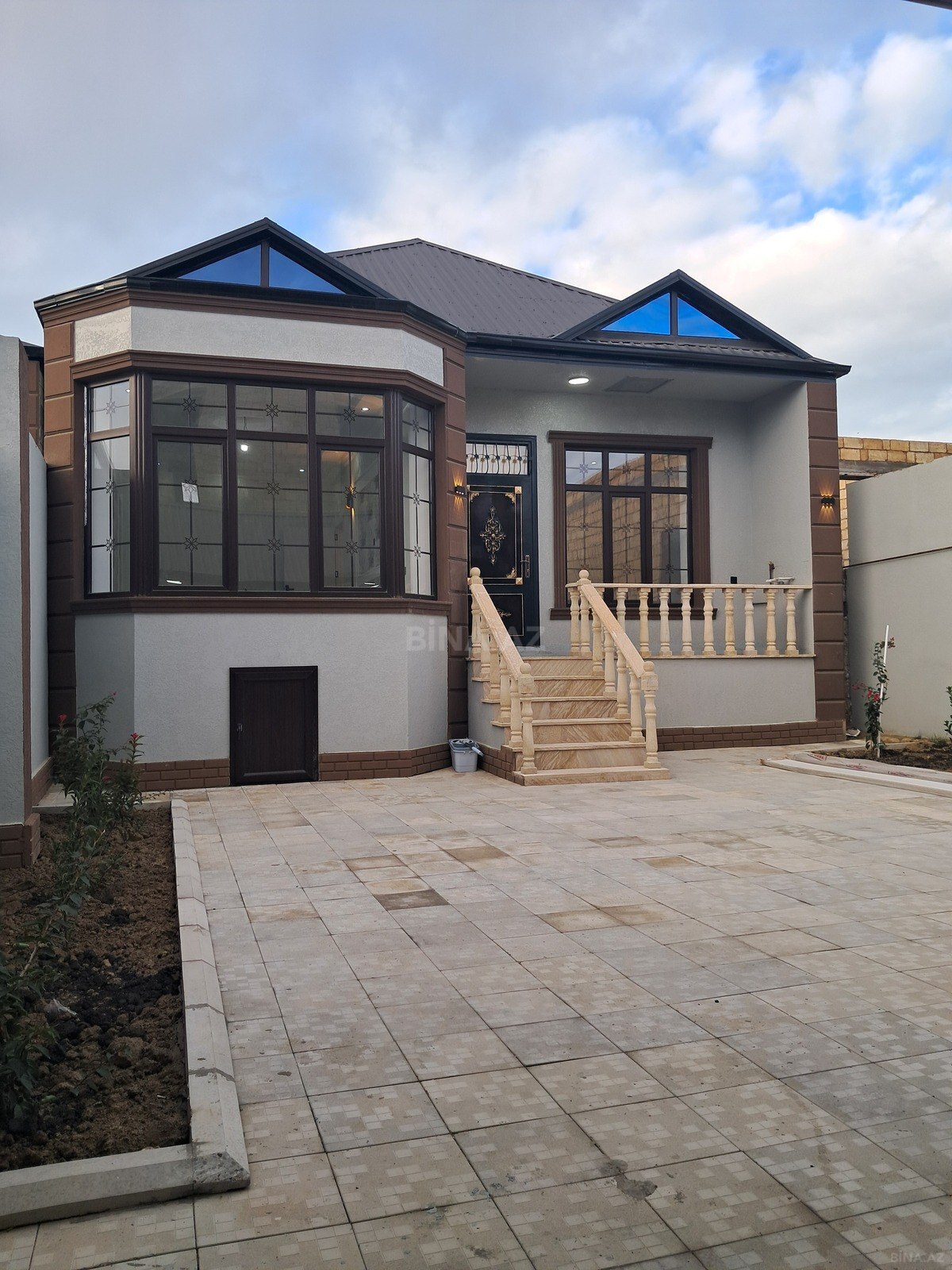 4 otaqlı Həyət evi/Bağ evi, Saray q., Bakı