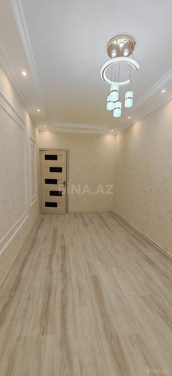 3 otaqlı Köhnə tikili, Memar Əcəmi m., Bakı