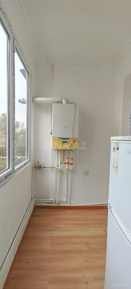 3 otaqlı Köhnə tikili, Memar Əcəmi m., Bakı