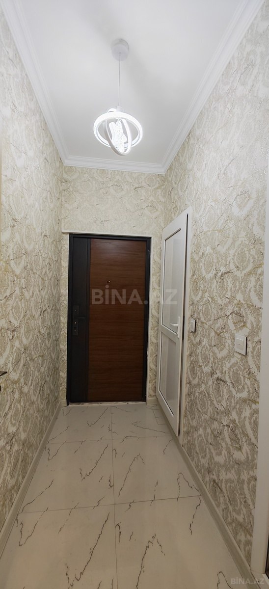 3 otaqlı Köhnə tikili, Memar Əcəmi m., Bakı
