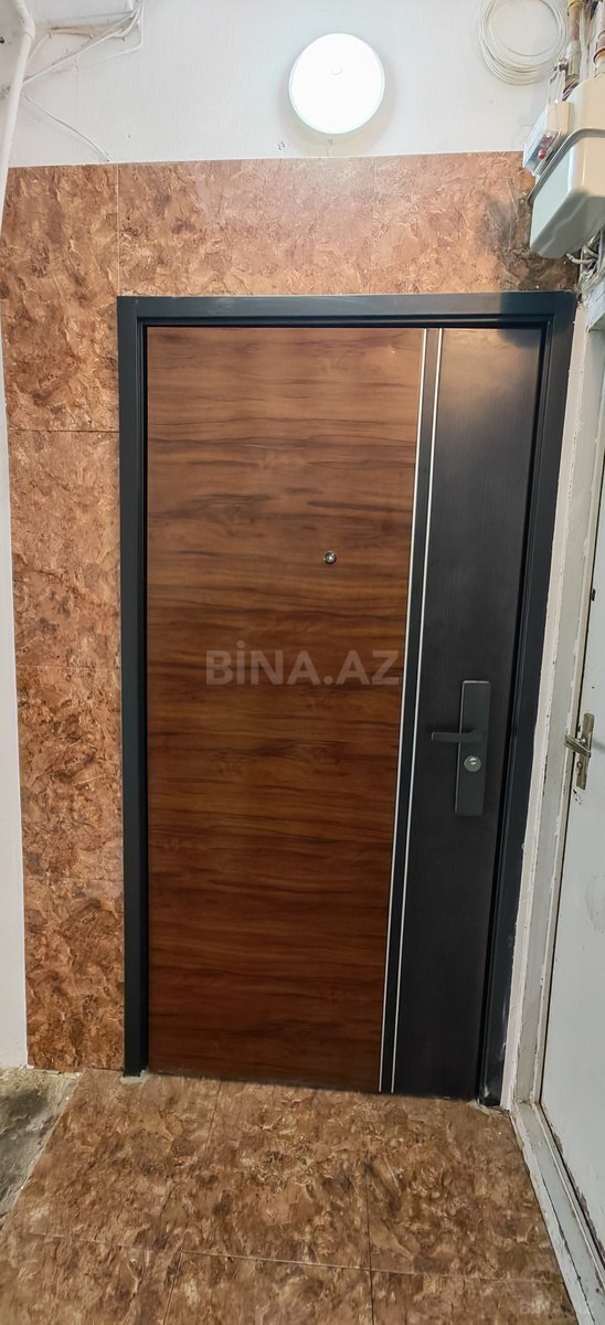 3 otaqlı Köhnə tikili, Memar Əcəmi m., Bakı