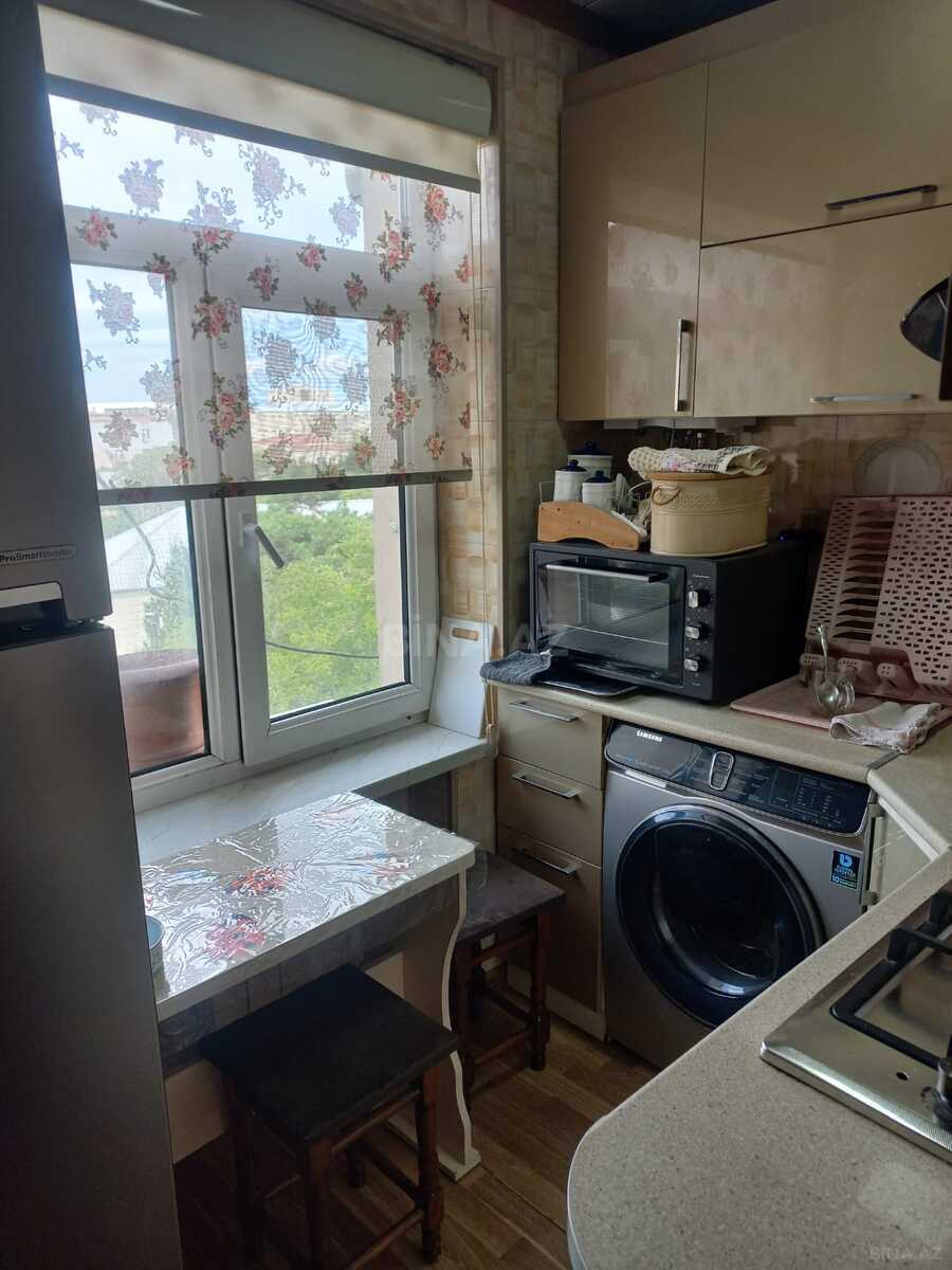 2 otaqlı Köhnə tikili, Neftçilər m., Bakı