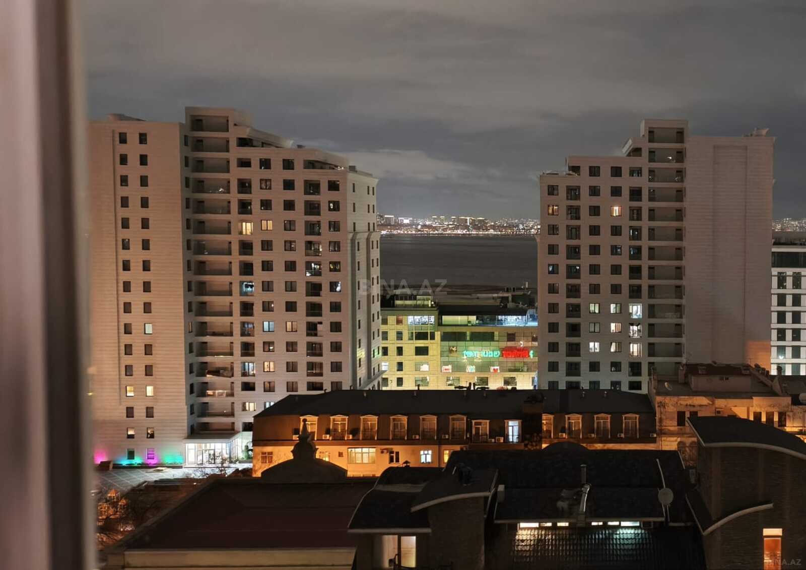 3 otaqlı Köhnə tikili, Bayıl q., Bakı