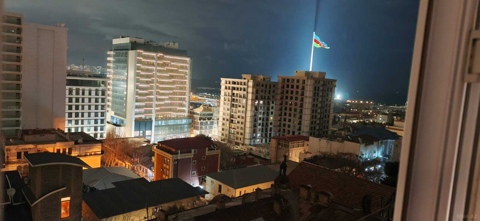 3 otaqlı Köhnə tikili, Bayıl q., Bakı
