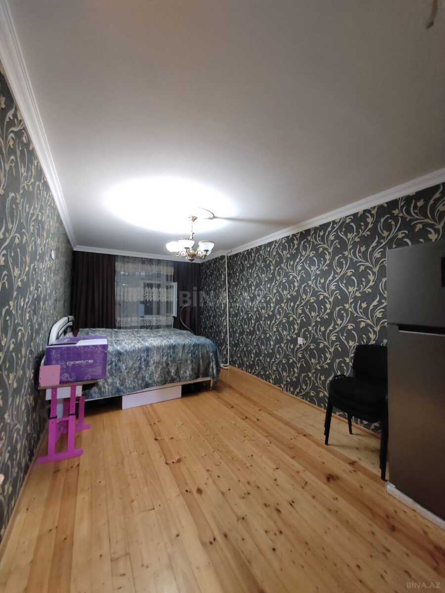 4 otaqlı Köhnə tikili, Yeni Günəşli q., Bakı