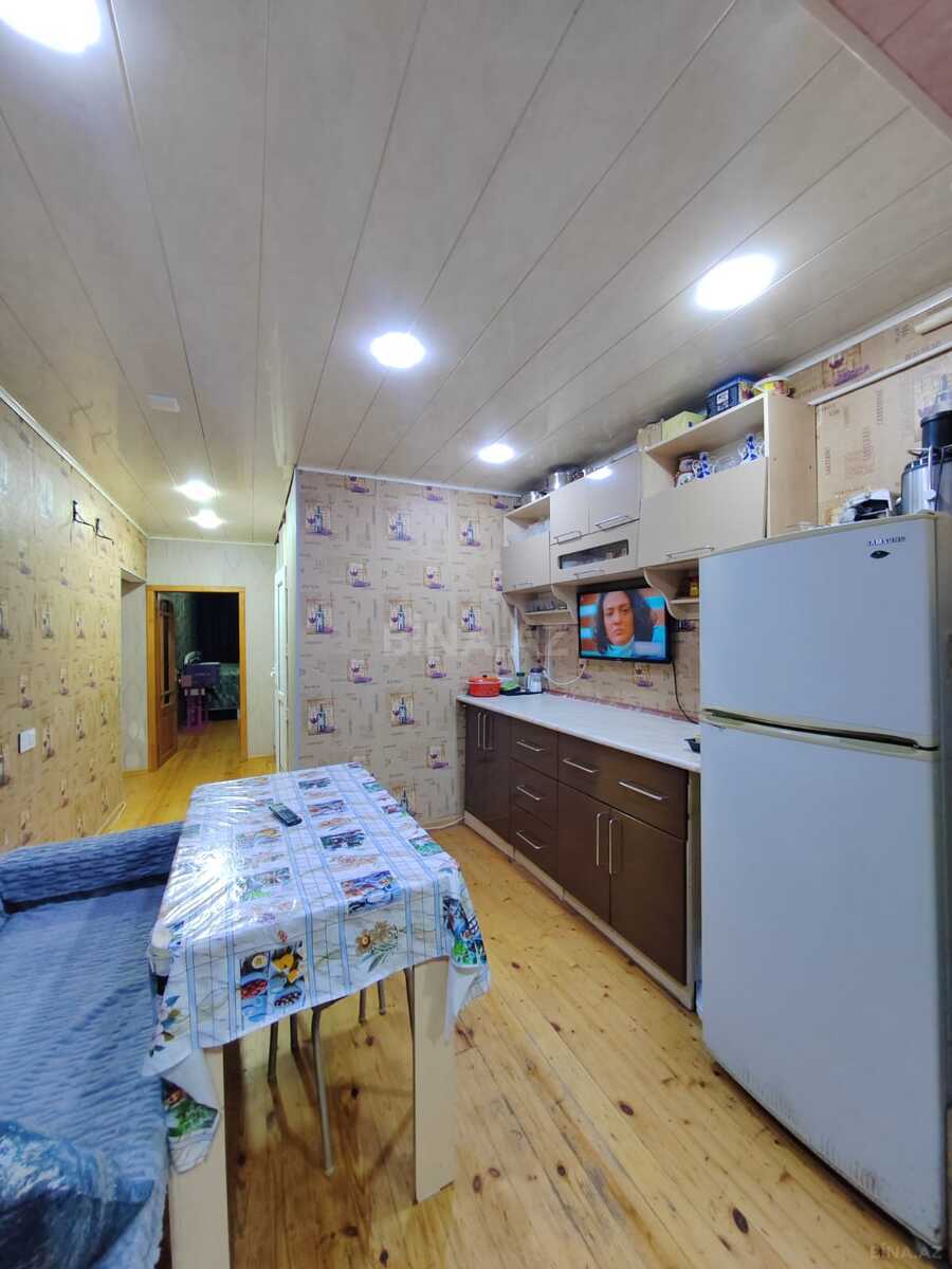 4 otaqlı Köhnə tikili, Yeni Günəşli q., Bakı