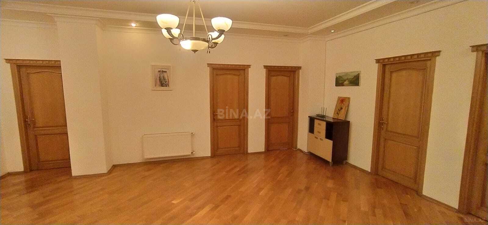 4 otaqlı Yeni tikili, Nizami m., Bakı