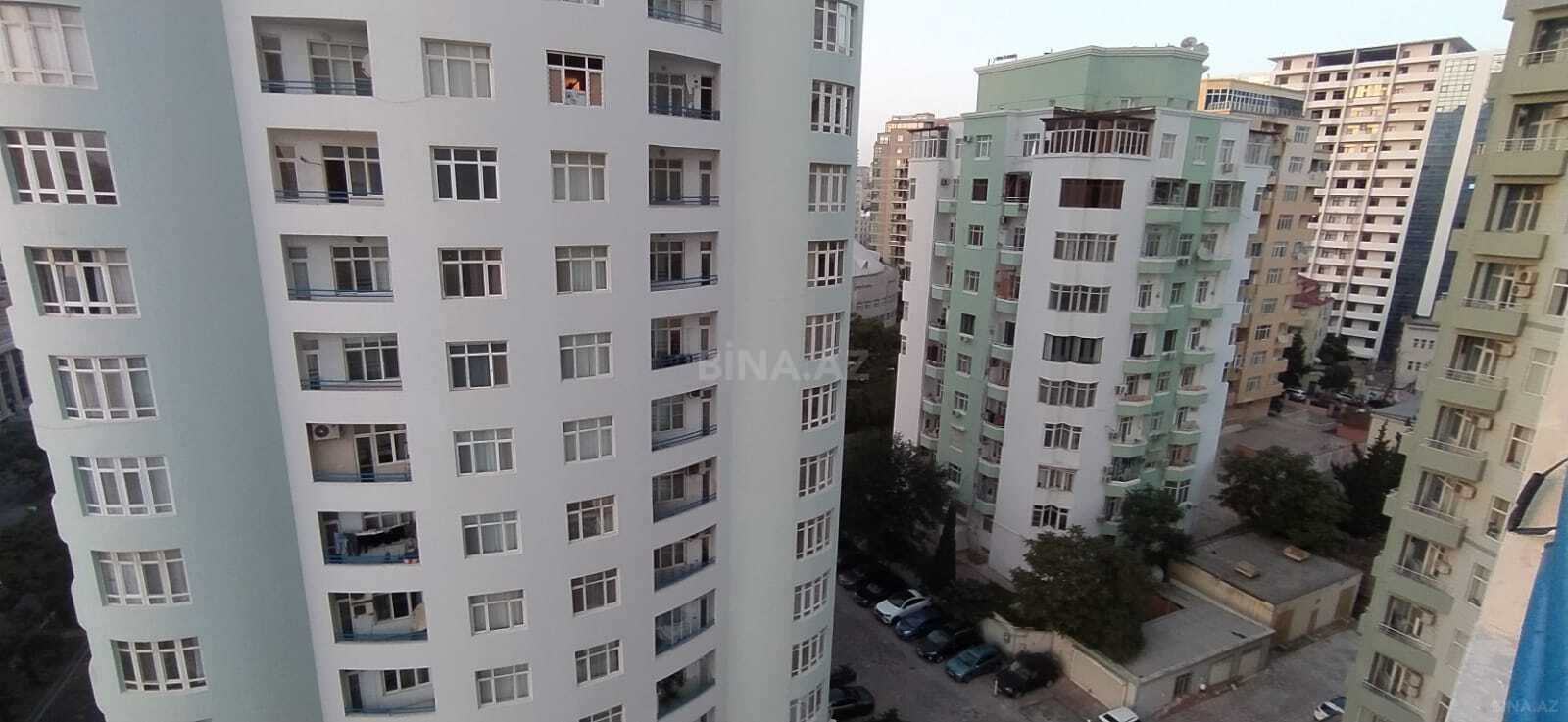 4 otaqlı Yeni tikili, Nizami m., Bakı