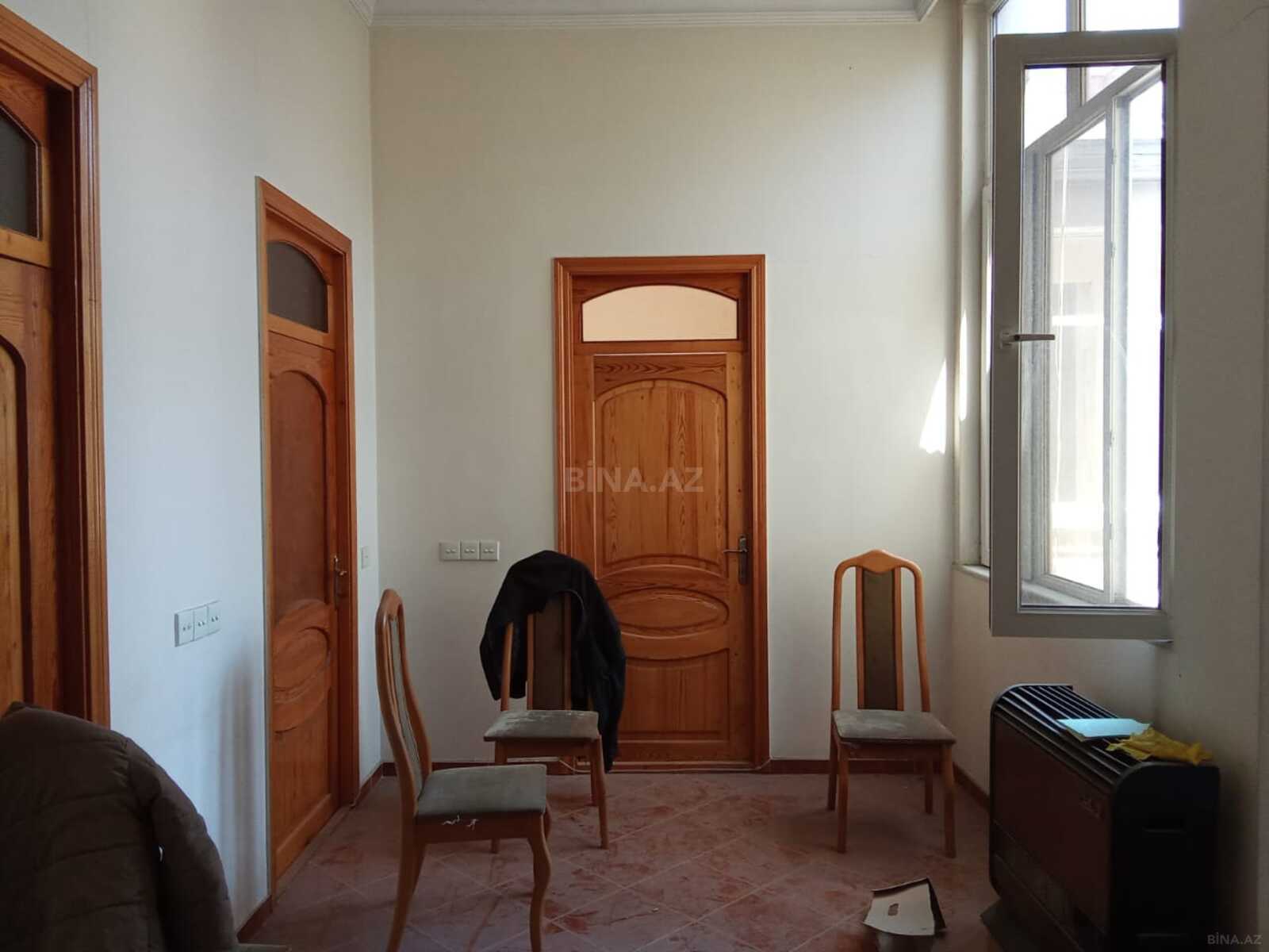 3 otaqlı Köhnə tikili, İçəri Şəhər m., Bakı