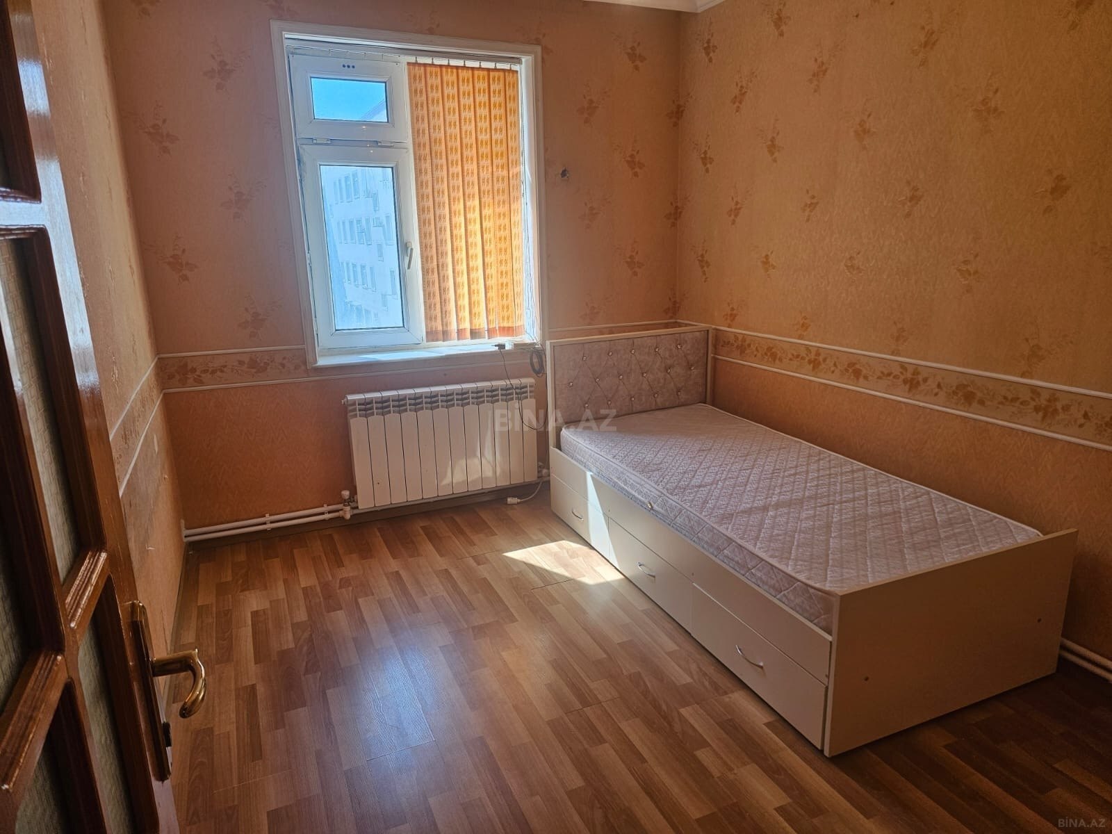 4 otaqlı Yeni tikili, Badamdar q., Bakı
