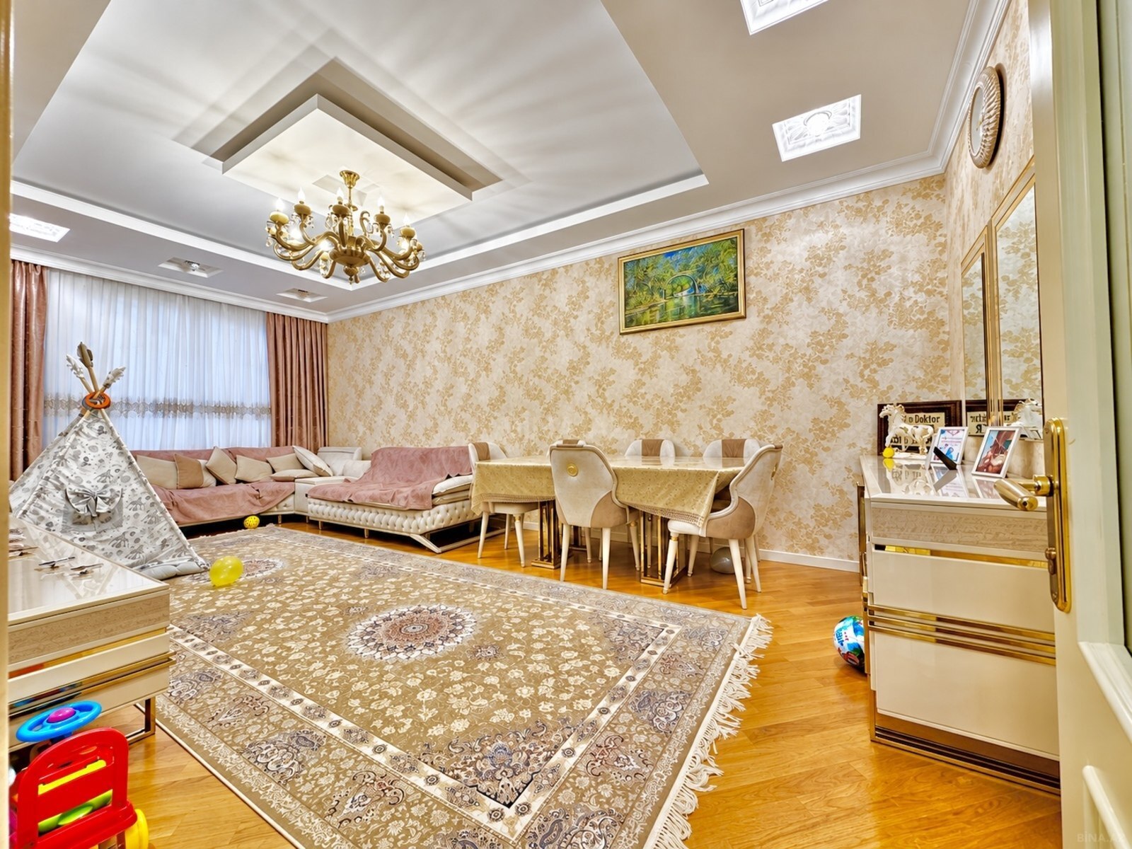 3 otaqlı Yeni tikili, Qara Qarayev m., Bakı