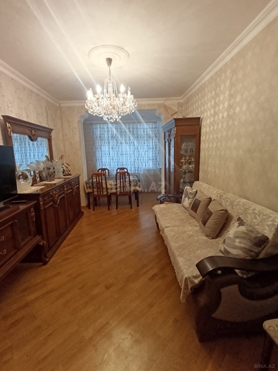2 otaqlı Köhnə tikili, Azadlıq Prospekti m., Bakı