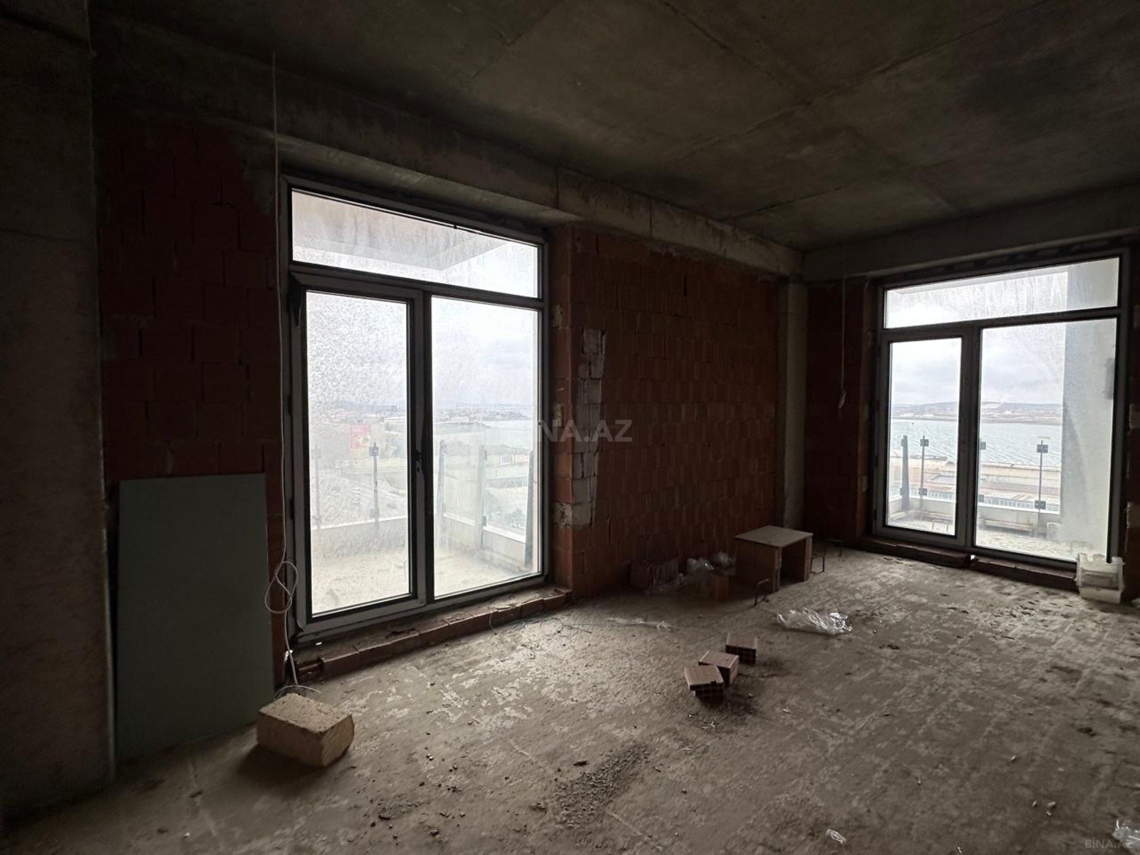 3 otaqlı Yeni tikili, Koroğlu m., Bakı