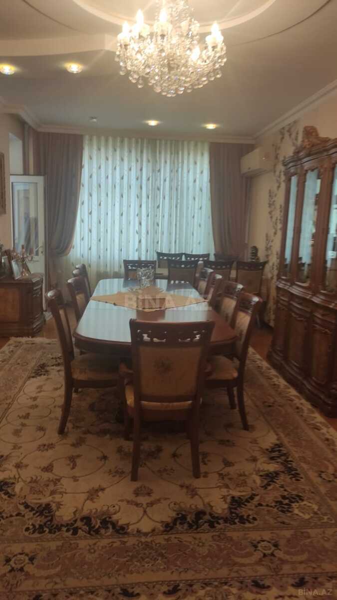 4 otaqlı Yeni tikili, Elmlər Akademiyası m., Bakı