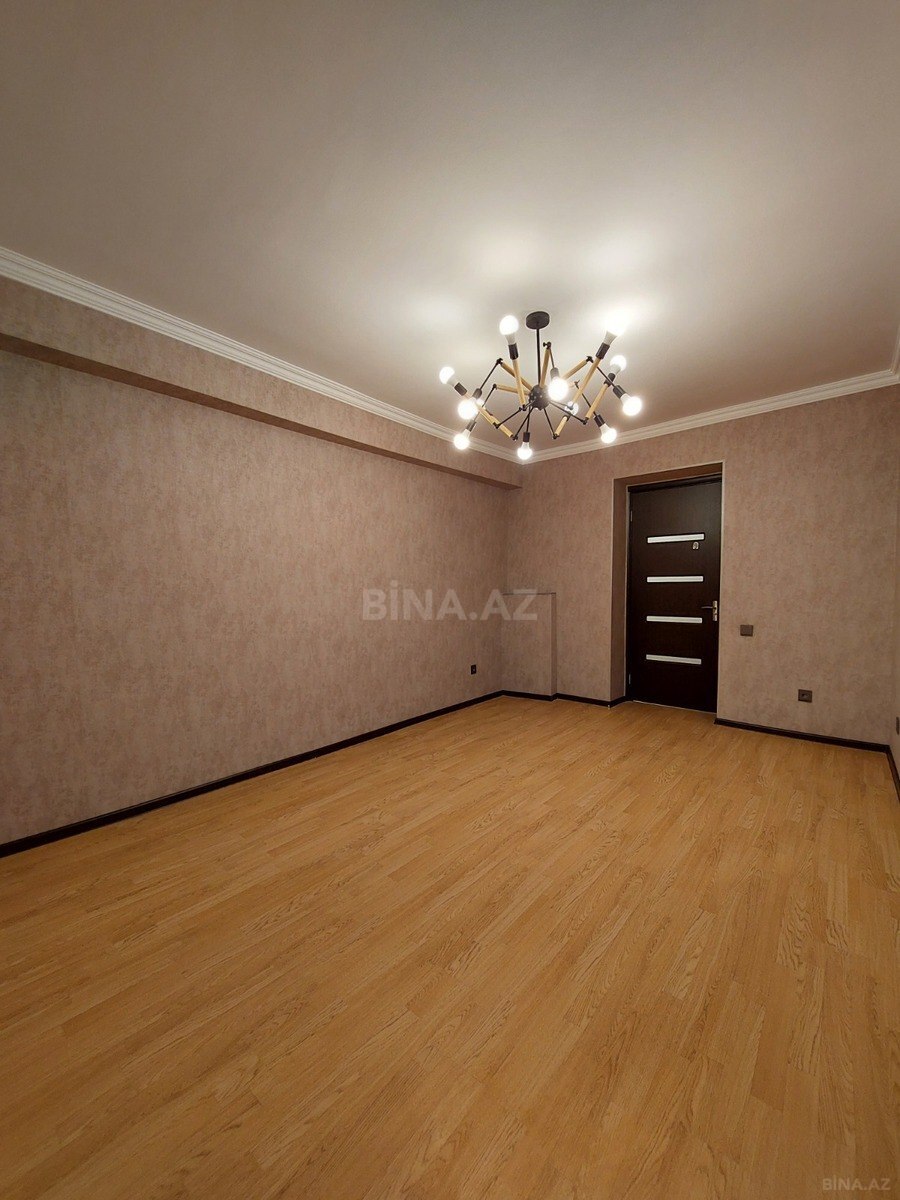 3 otaqlı Köhnə tikili, 28 May m., Bakı