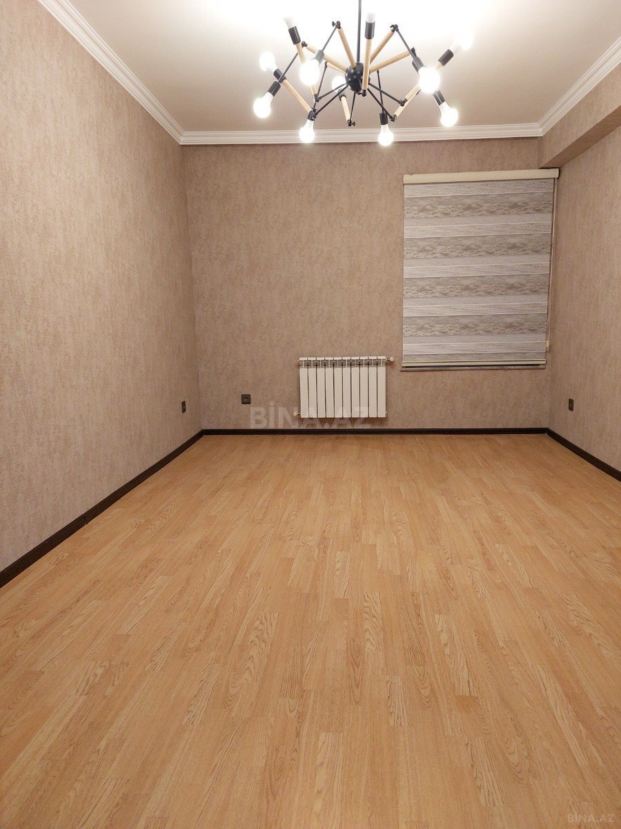 3 otaqlı Köhnə tikili, 28 May m., Bakı