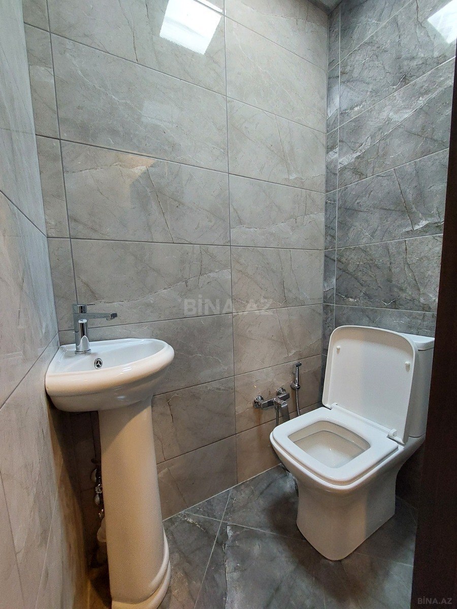 3 otaqlı Köhnə tikili, 28 May m., Bakı