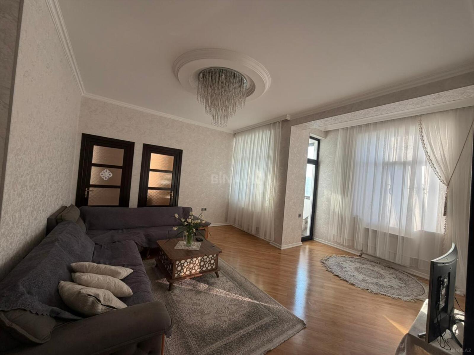 3 otaqlı Yeni tikili, İnşaatçılar m., Bakı