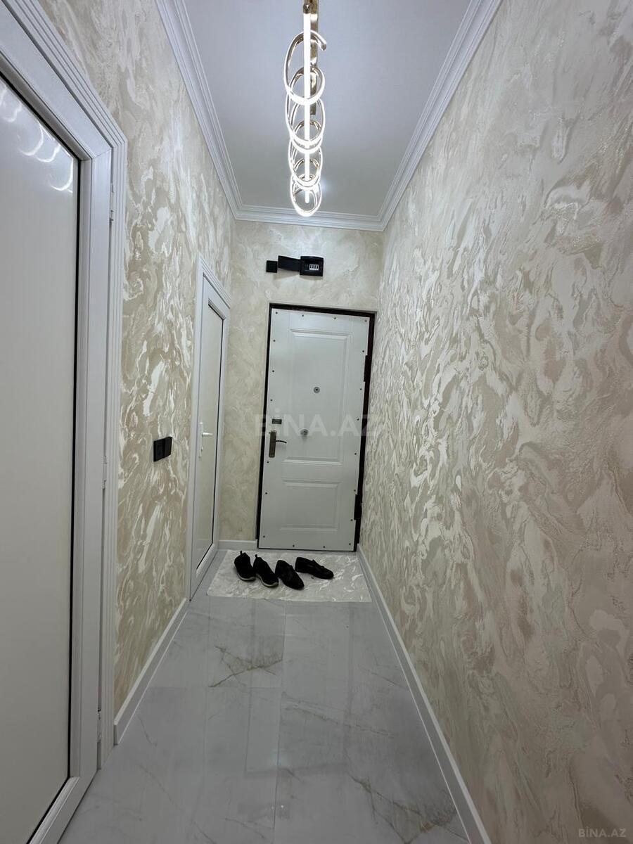 3 otaqlı Köhnə tikili, Memar Əcəmi m., Bakı