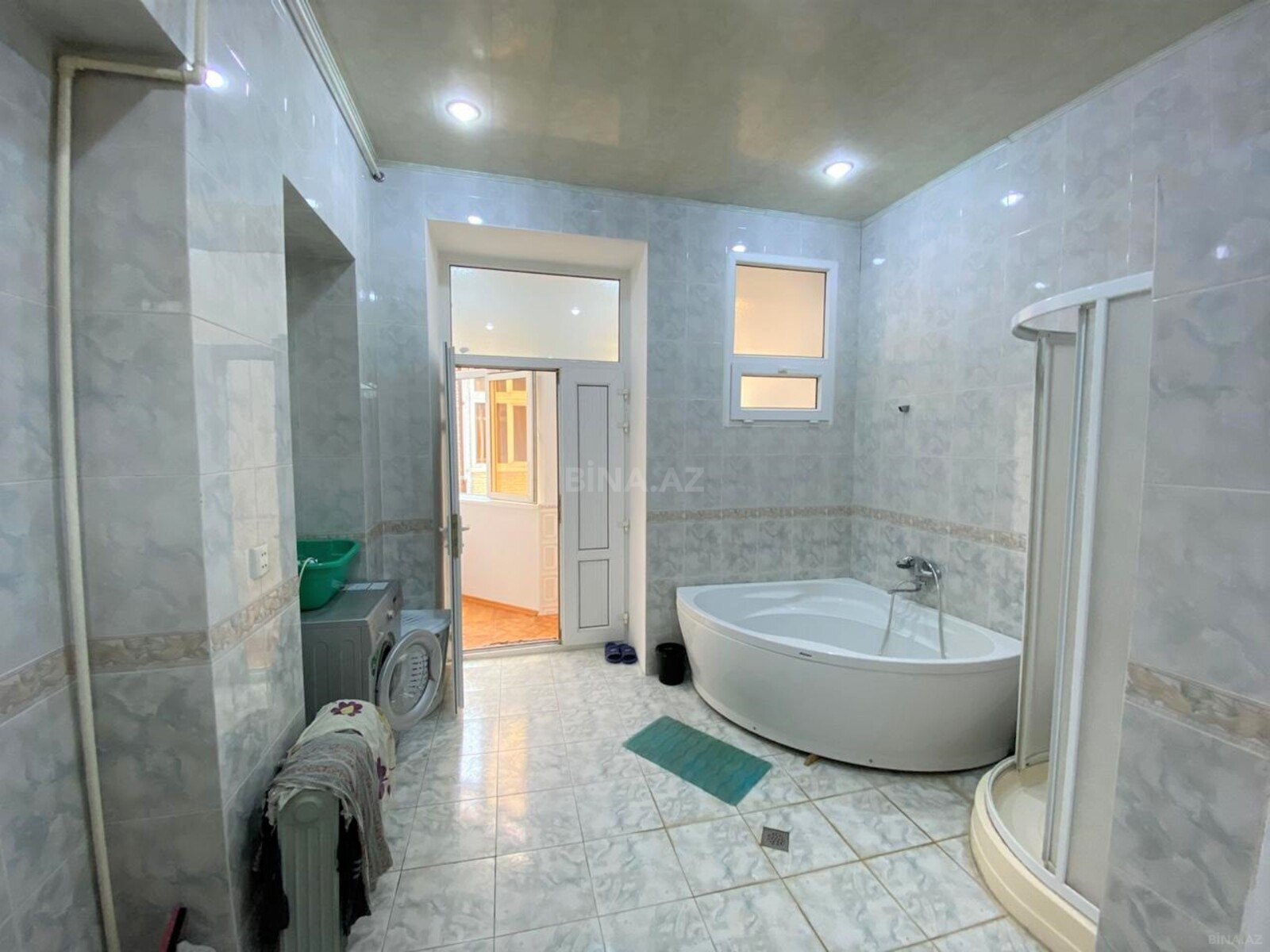 4 otaqlı Köhnə tikili, Sahil m., Bakı