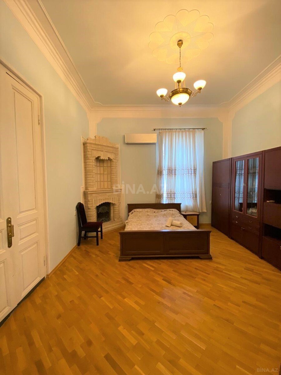 4 otaqlı Köhnə tikili, Sahil m., Bakı