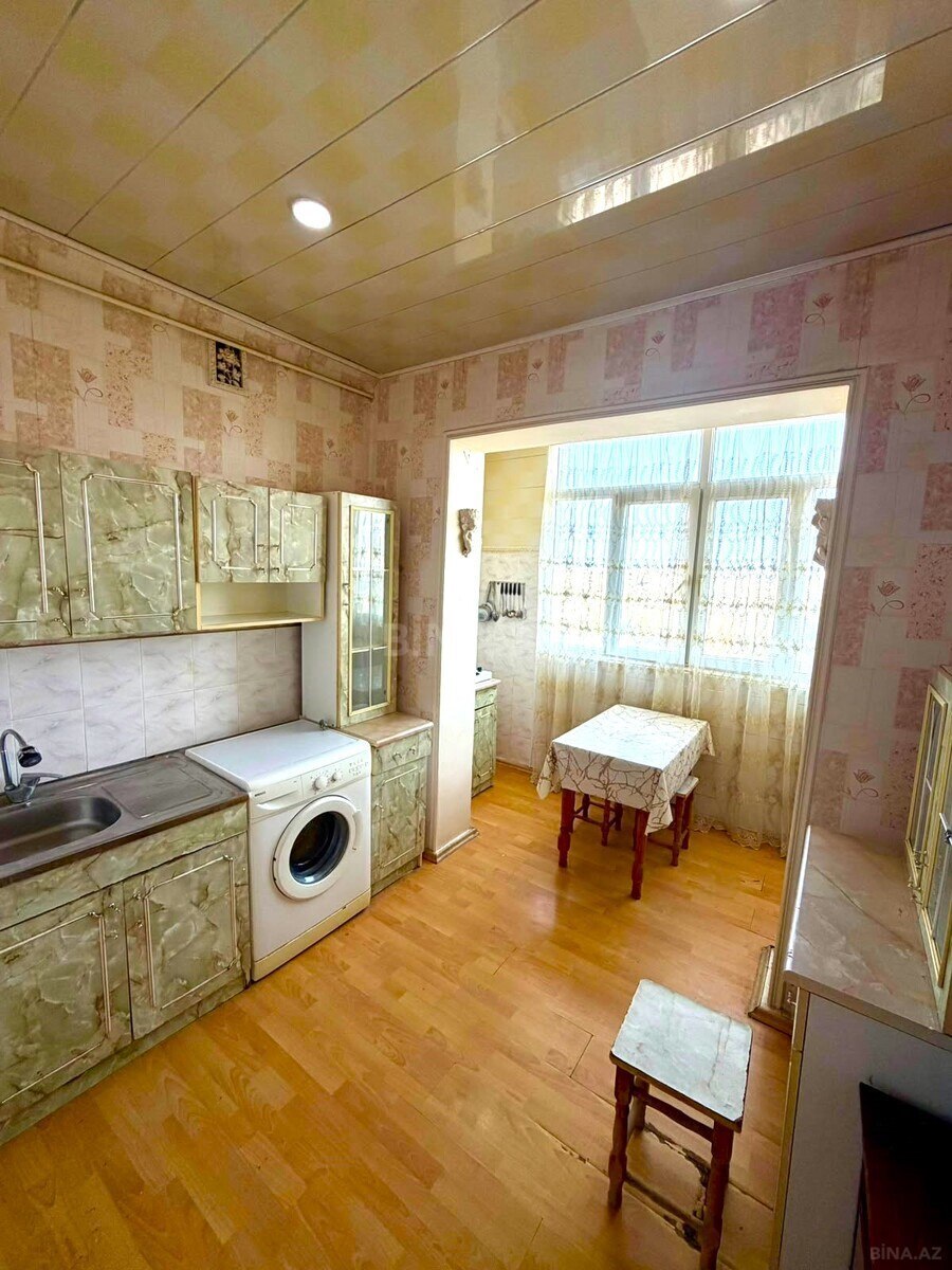 2 otaqlı Köhnə tikili, Bakıxanov q., Bakı