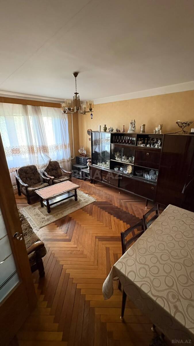 4 otaqlı Köhnə tikili, 20 Yanvar m., Bakı