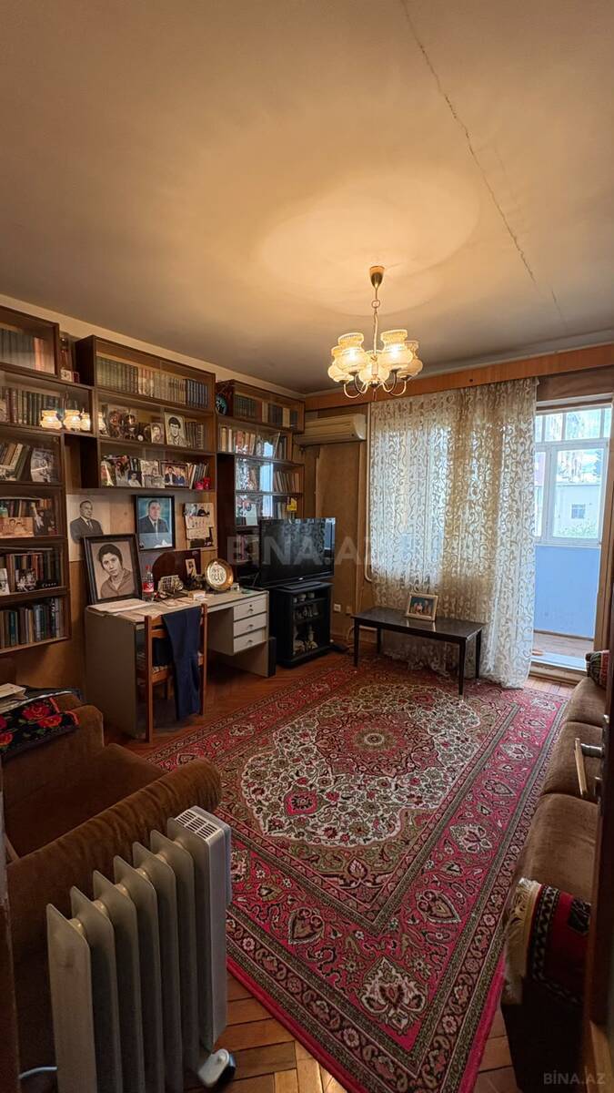 4 otaqlı Köhnə tikili, 20 Yanvar m., Bakı