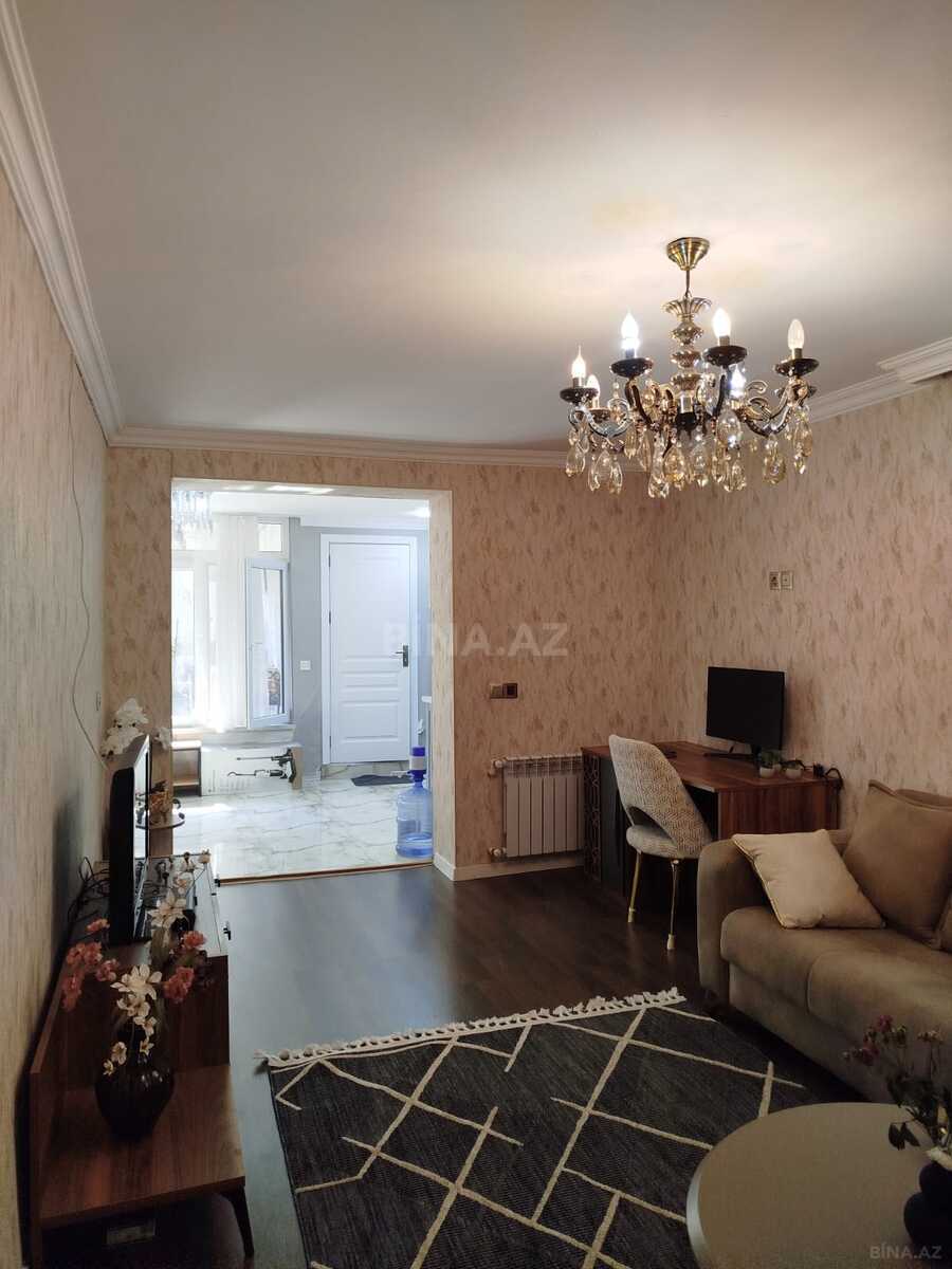 2 otaqlı Köhnə tikili, İnşaatçılar m., Bakı
