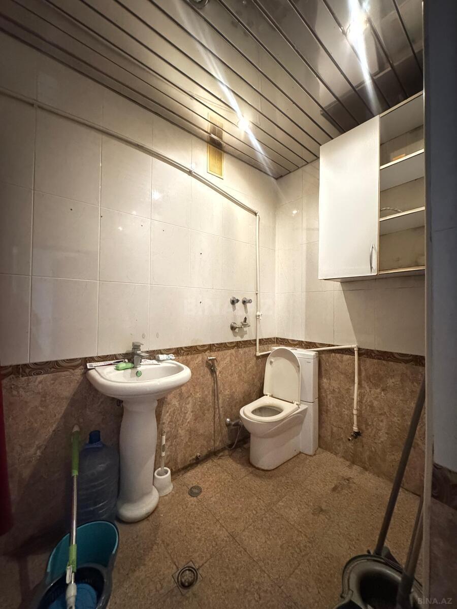 3 otaqlı Köhnə tikili, Elmlər Akademiyası m., Bakı