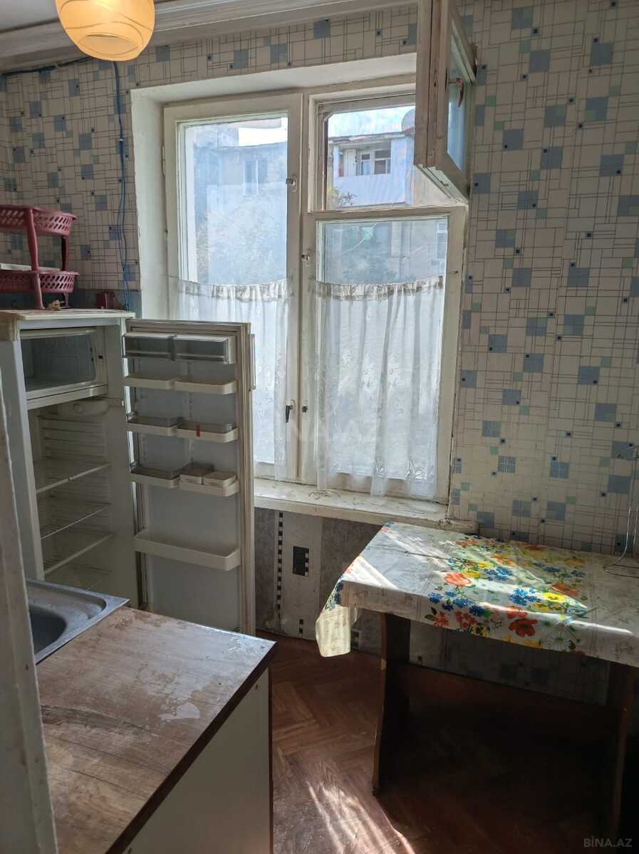 2 otaqlı Köhnə tikili, İnşaatçılar m., Bakı