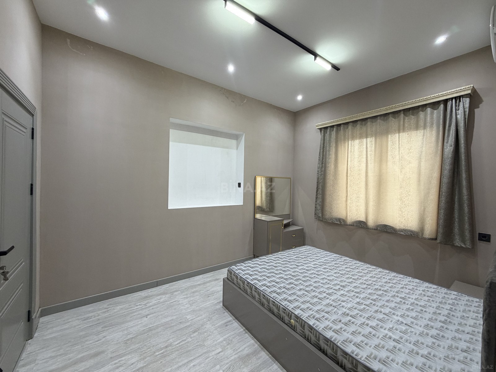 4 otaqlı Həyət evi/Bağ evi, Binəqədi q., Bakı