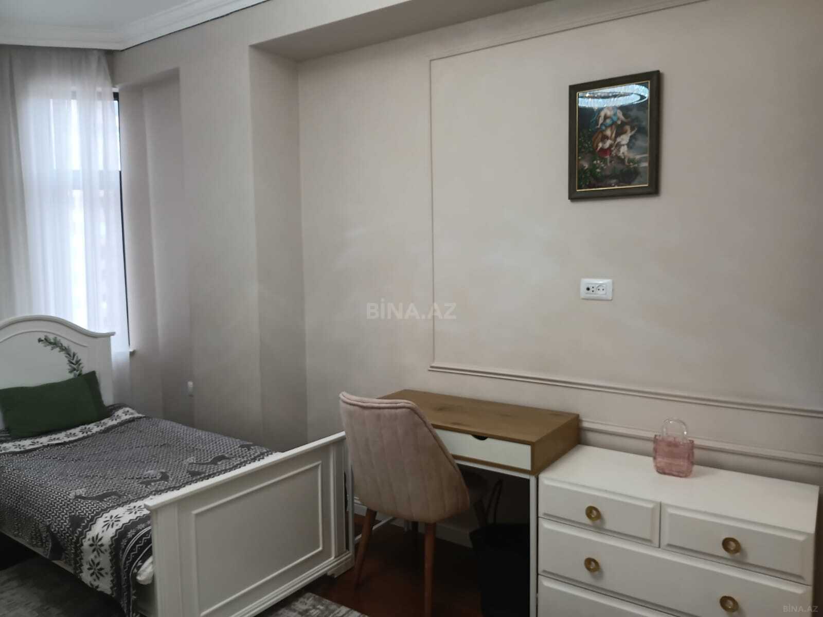 3 otaqlı Yeni tikili, Şah İsmayıl Xətai m., Bakı