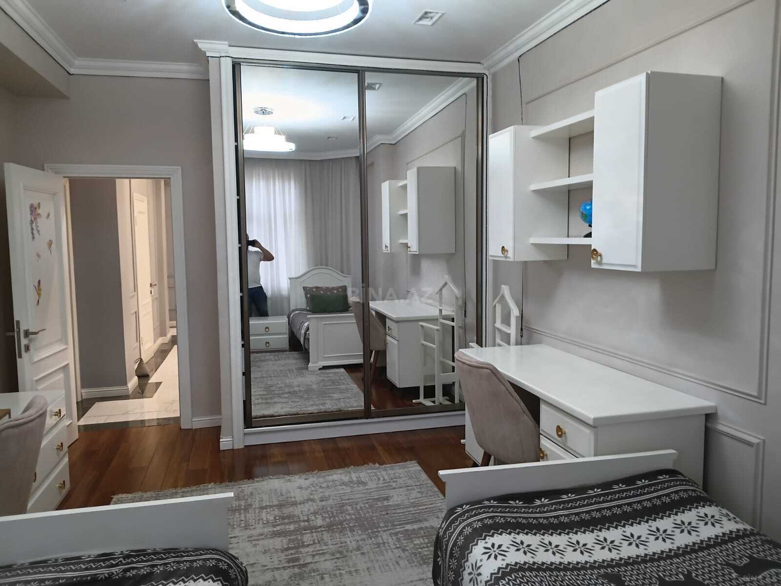 3 otaqlı Yeni tikili, Şah İsmayıl Xətai m., Bakı