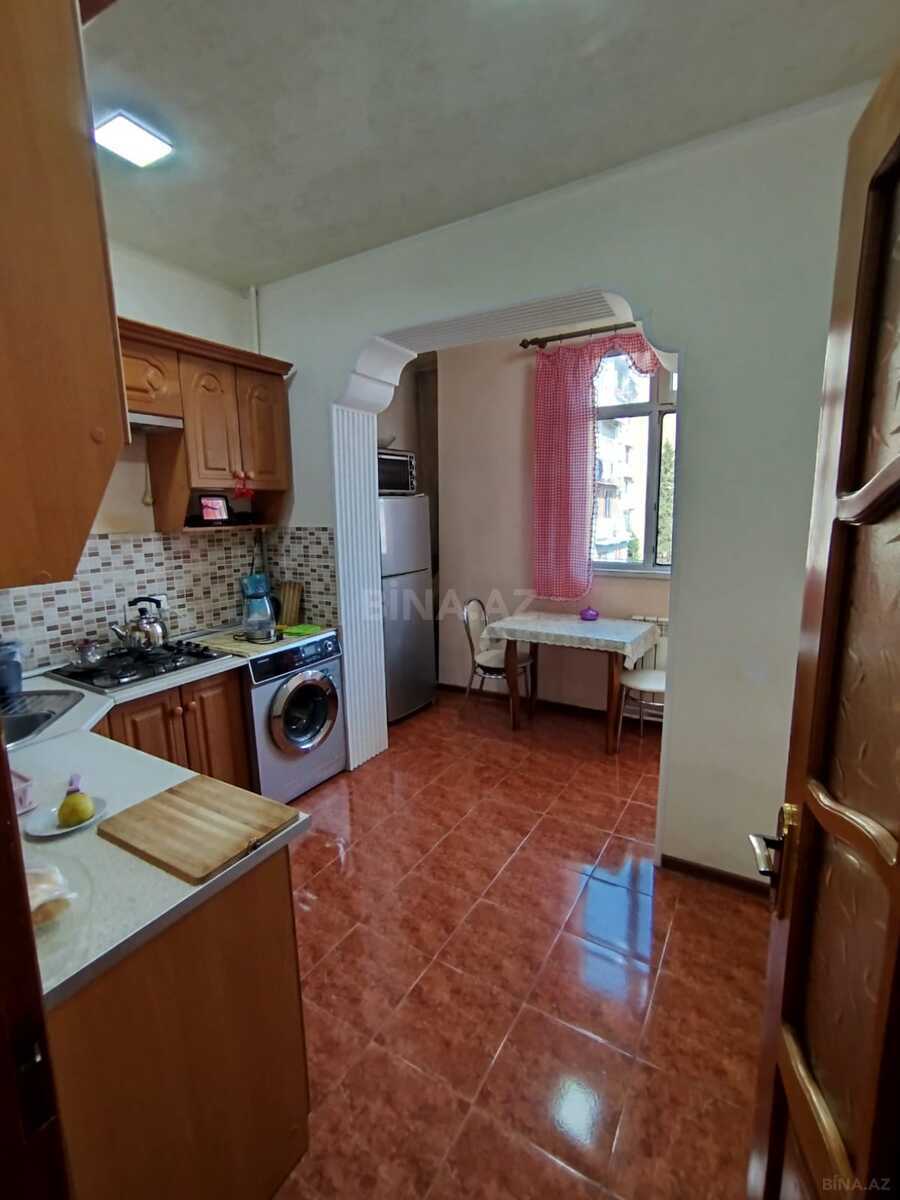 4 otaqlı Köhnə tikili, Yeni Yasamal q., Bakı