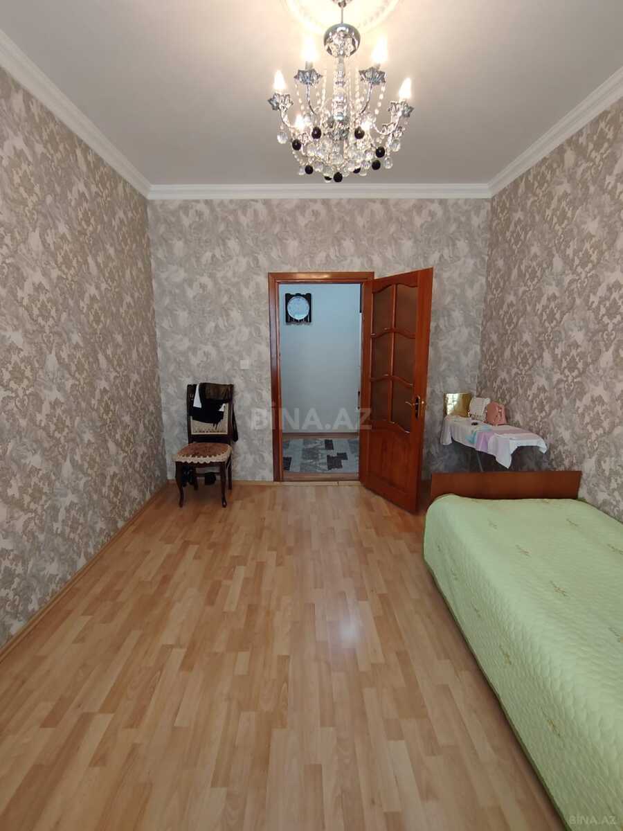 4 otaqlı Köhnə tikili, Yeni Yasamal q., Bakı